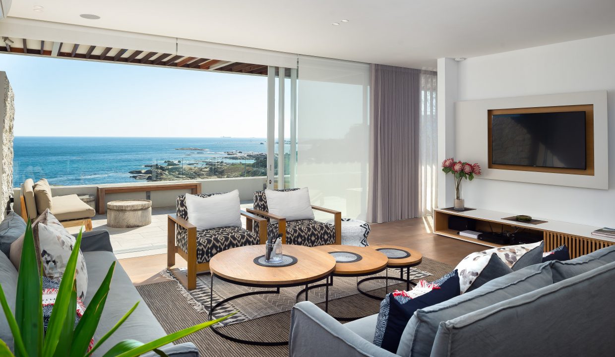 Camps Bay Apartment For Rent - 201 Rock