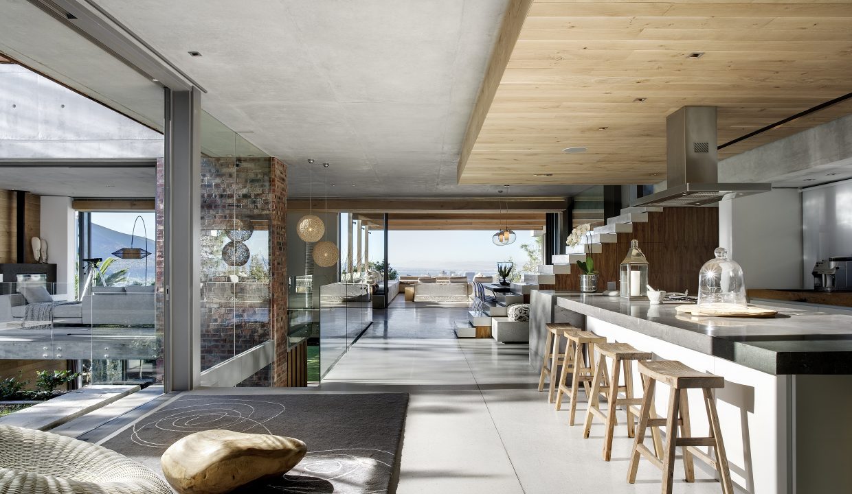 SAOTA The Glen 008