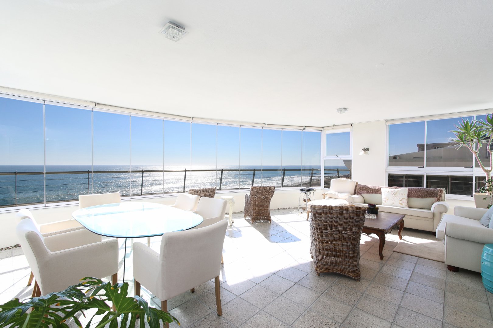Magnificent 4 Bedroom Beach Front Apartment