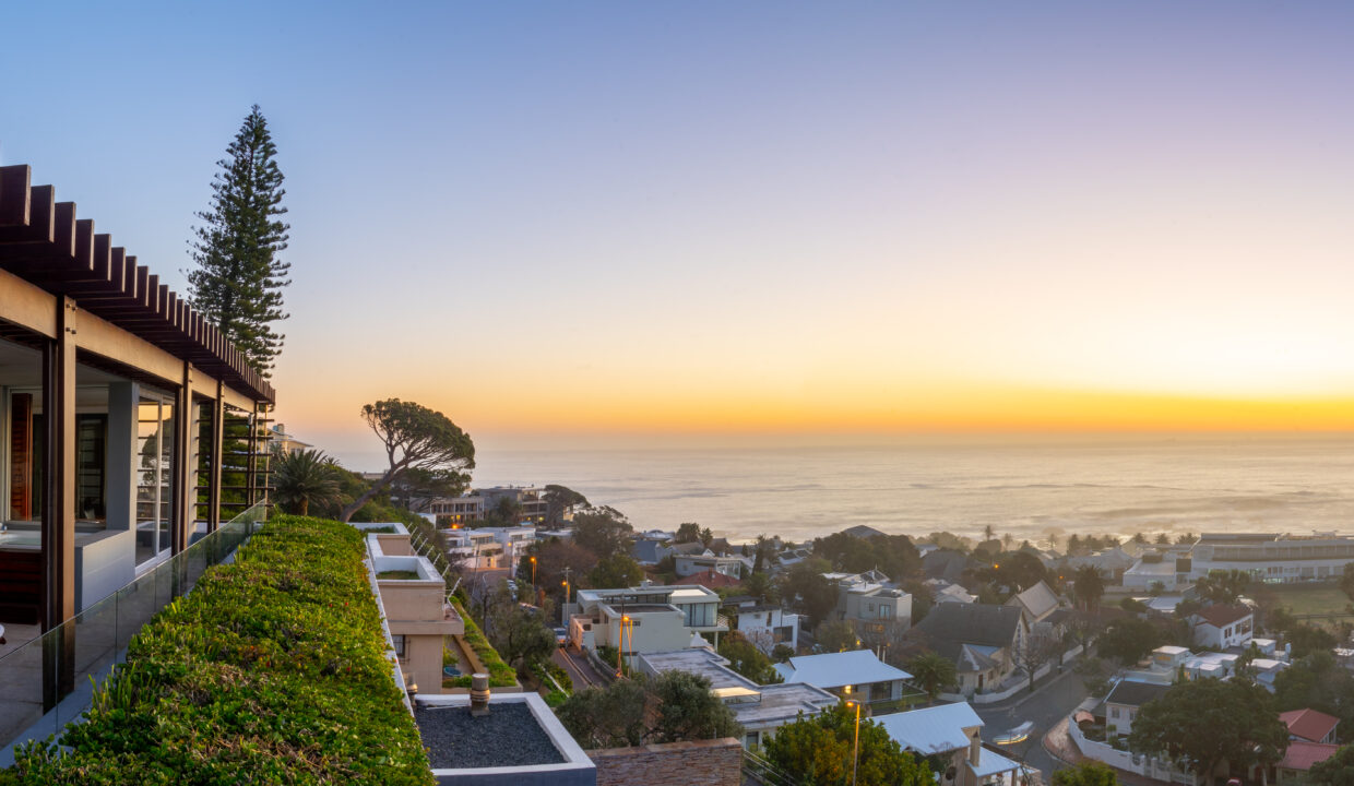 38.22 Geneva _ Camps bay - Cape Town _ by Cape Image - Ken Treloar Photography 2020-73