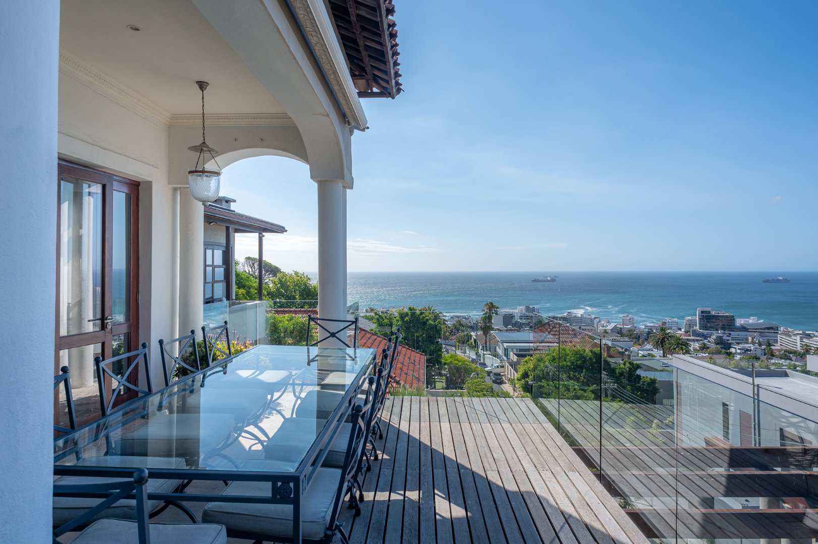 Wonderful Family Home with Magnificent Views of Lions Head and The Atlantic