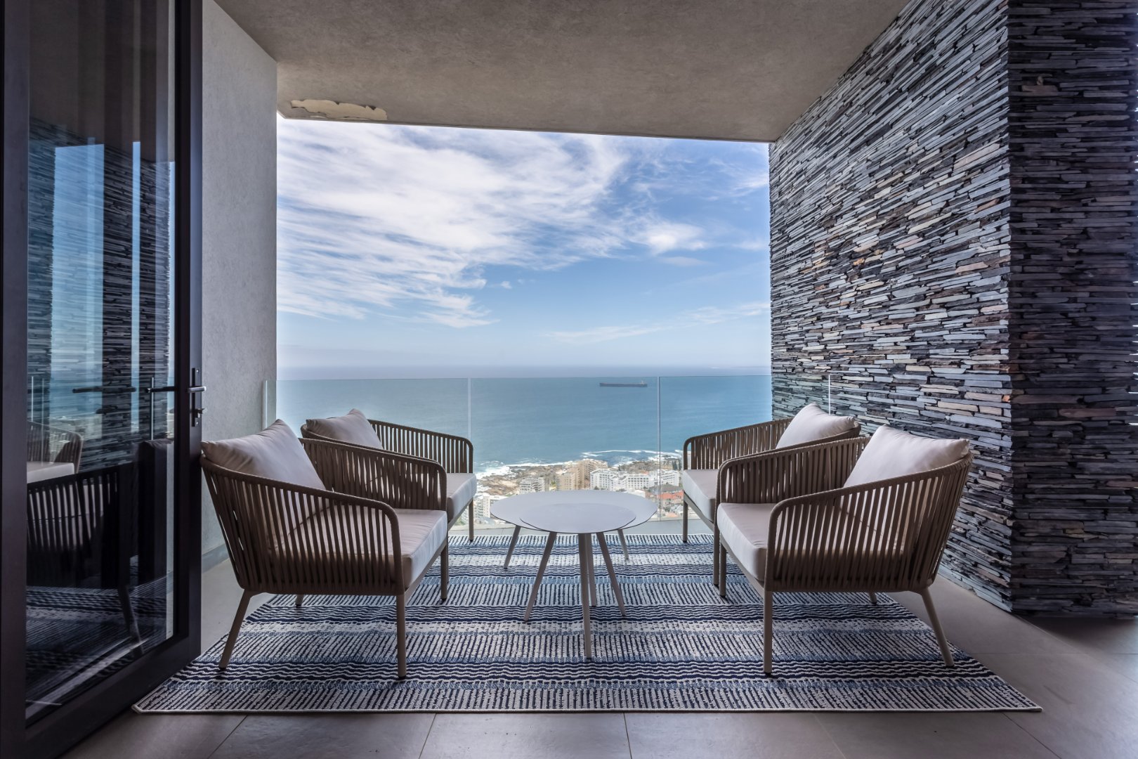 Modern State-of-the-Art Bantry Bay Property
