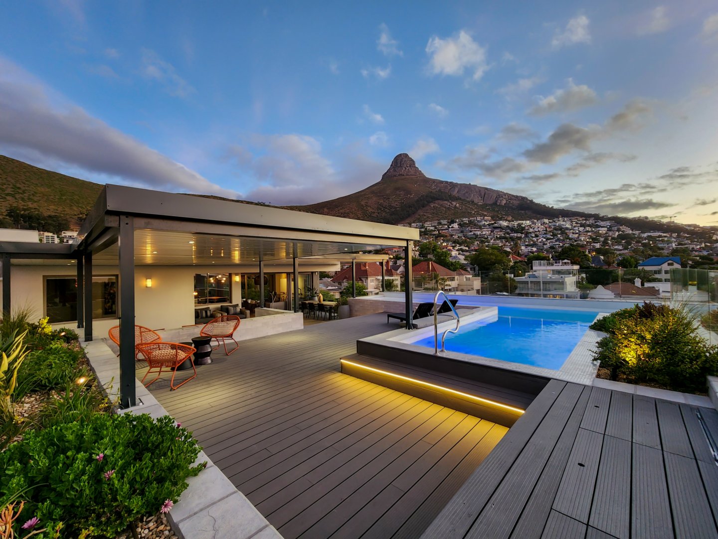 Magnificent 3 Bedroom Penthouse in Fresnaye for Sale